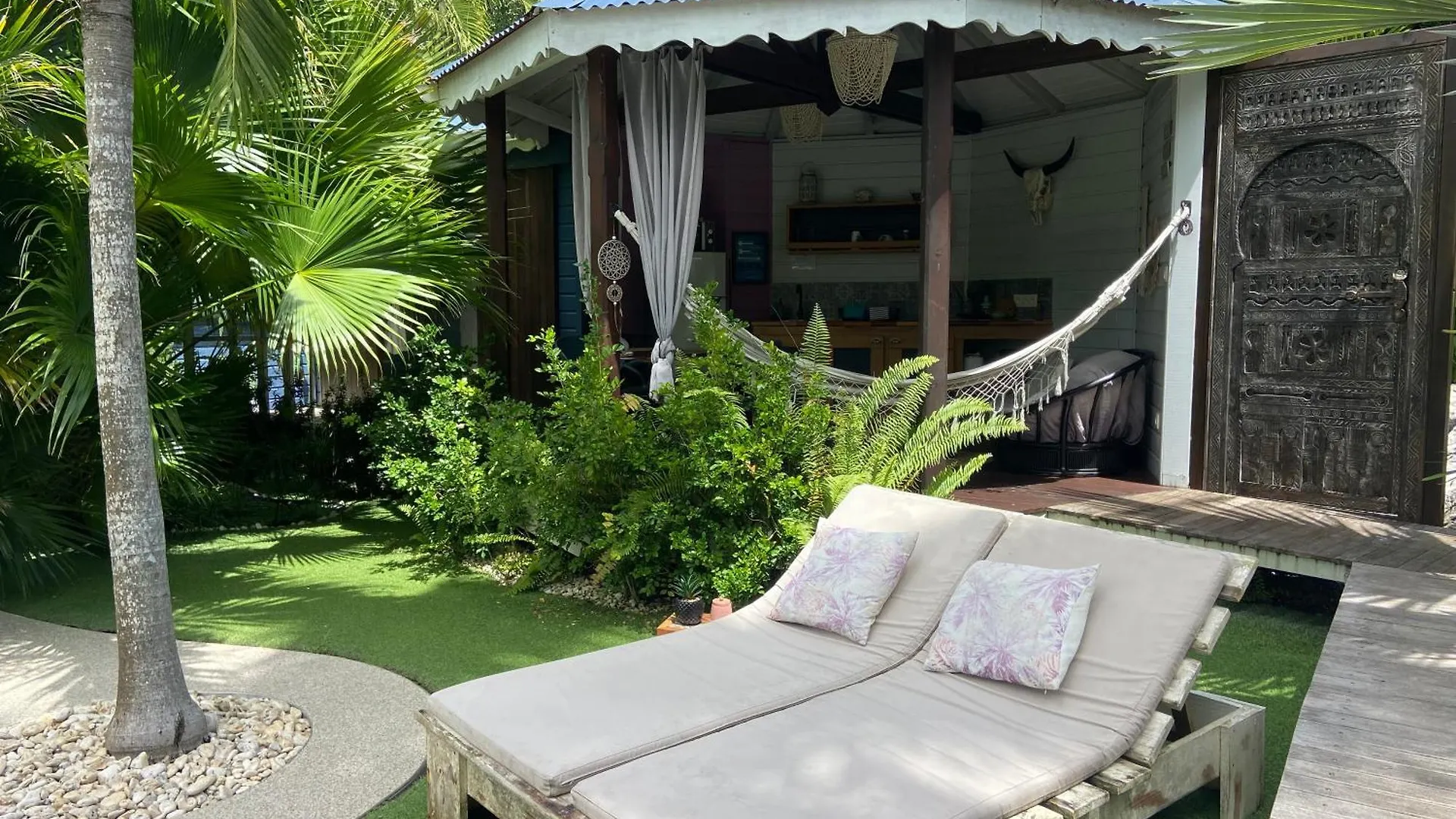 Tiki Paradise Lodge Fwi Sainte-Anne  Sainte-Anne (Grande-Terre)