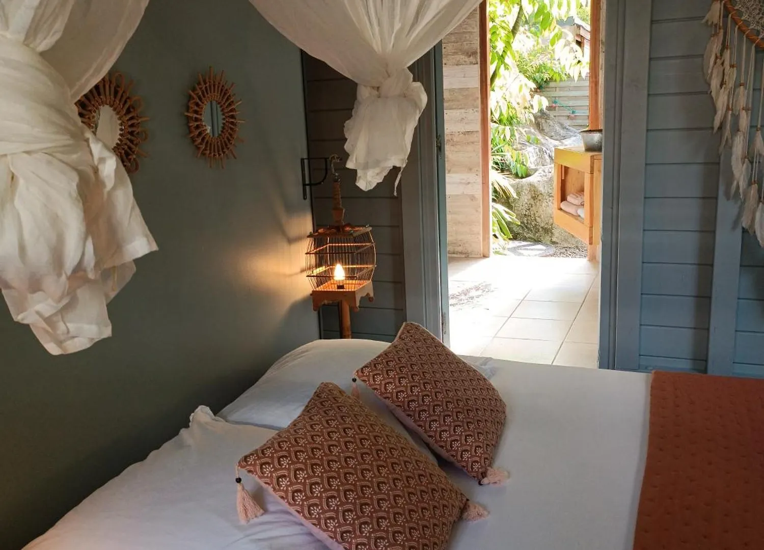 Tiki Paradise Lodge Fwi Sainte-Anne  Hébergement de vacances Sainte-Anne (Grande-Terre)
